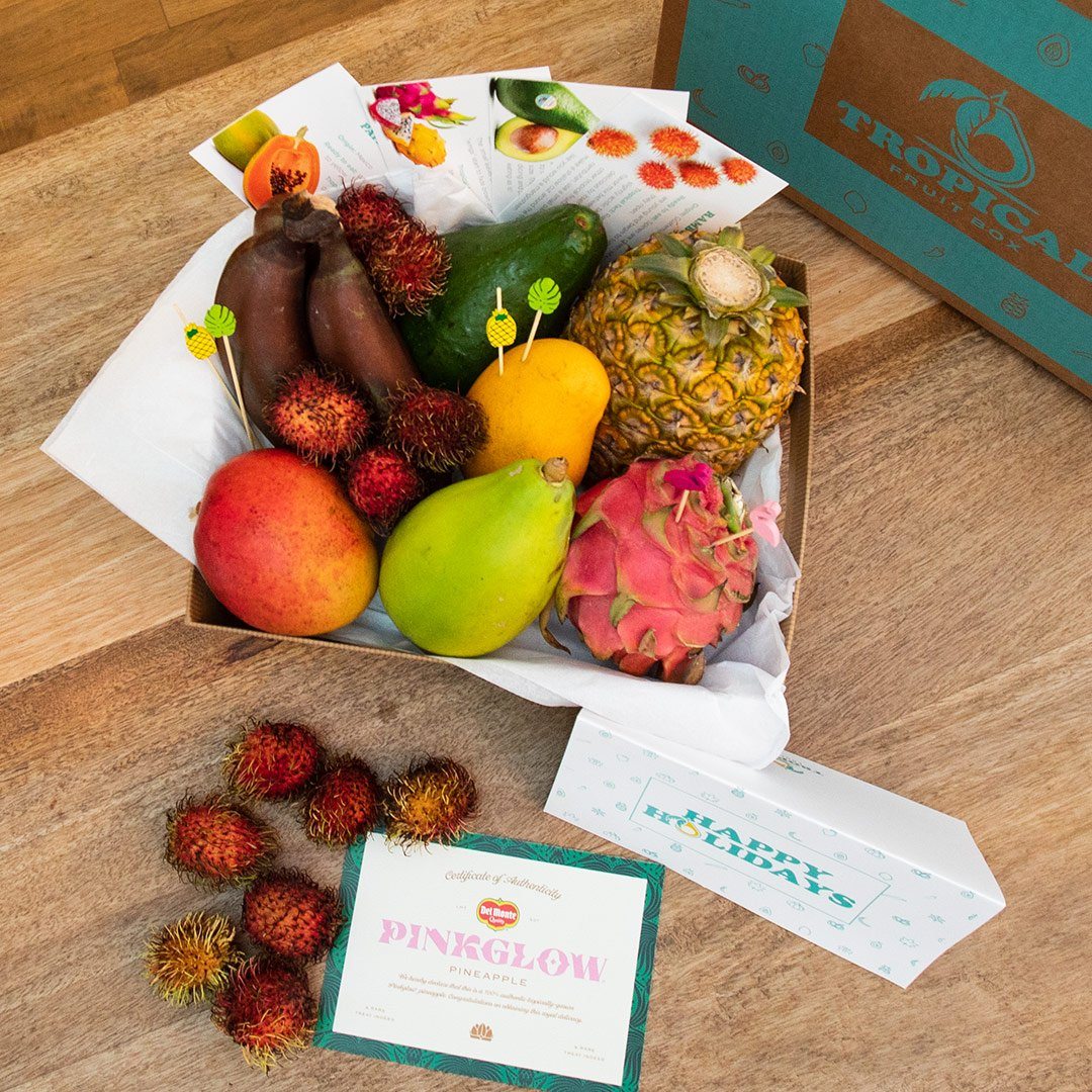 Distinctive Fruit & Sweets Gift Basket Deluxe